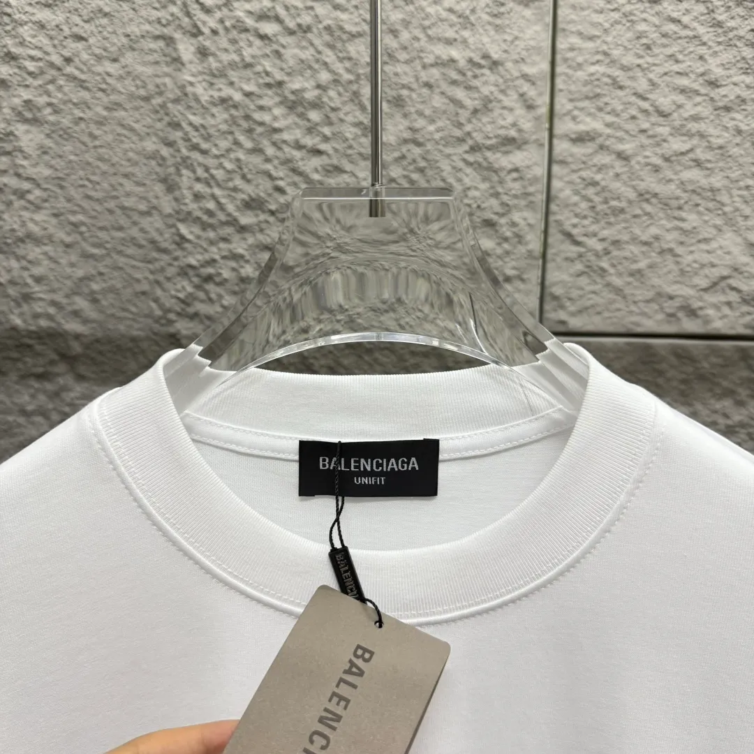 BALENCI*GA 2025 New Arrival T Classic Green B T Same Style ：Black White Size： S （90-130 ） M （120-150 ） L （140-165 ） XL （160-180 ） XXL （180-210 ）